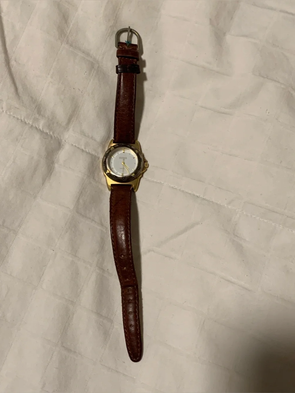 Vintage Guess Gold-Tone Ladies’ Watch with White Dial and Brown Leather Strap